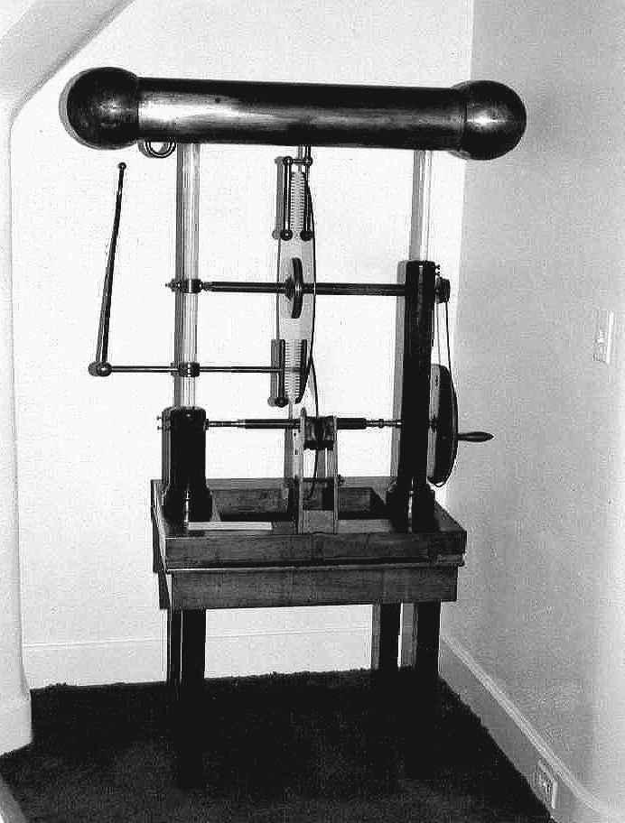 262 D. Stillings Fig. 5. Machine à Carré (ca. 1875). It is in superb condition with accessories (not shown), found by me in the Peckham area of London ca.