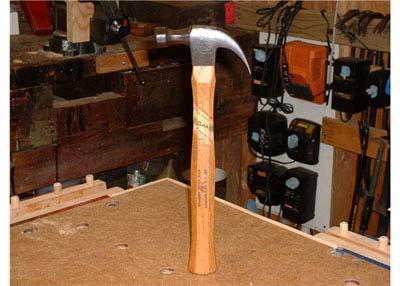 This is the finished Belknap hammer. Took about two hours, start to finish. You all have seen how the Fool puts a hammer head on in about 15 minutes; I don t want him hammering next to me.