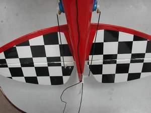 P25 Install the rudder control linkage pushrod in the same fashion as the