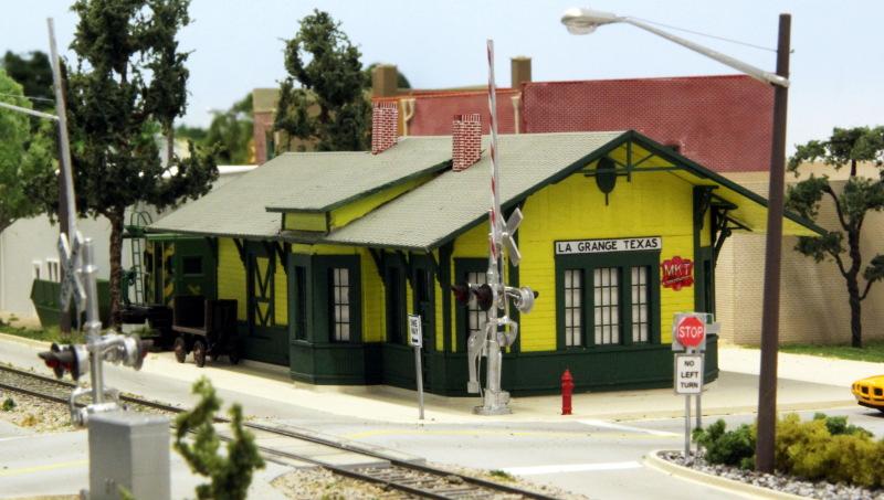 La Grange, Texas MKT Depot kit in HO scale This kit includes all building