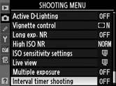 Fotografiere cu contor interval Aparatul foto este echipat pentru a face fotografii automat la intervaluri presetate. 1 Selectaţi Interval timer shooting (Fotografierea cu contor interval.