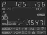 d7: Shooting Info Display (Afişaj info fotografiere) Pentru setarea implicită Auto (AUTO) (Automat), culoarea textului de pe afişajul de informaţii (pag.