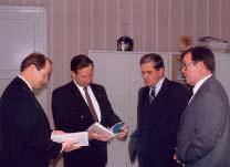 15 AASTAT PATENDIAMETIT 15 YEARS OF THE RE-ESTABLISHED ESTONIAN PATENT OFFICE 15 aastat Patendiametit 10. märtsil 1992 tegevust alustanud Patendiamet on ära käinud 15 aasta pikkuse tee.