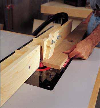 Router Fence for a Table Saw http://www.