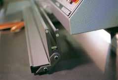 Everything down to preference The quick and precise setting for the depth of the cut between 0-8 mm is actuated electrically with a clear, easy to read scale.