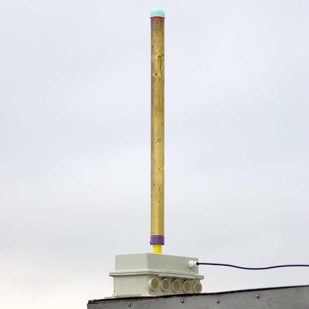 Photo 12: VLF elektrivälja antenn koos