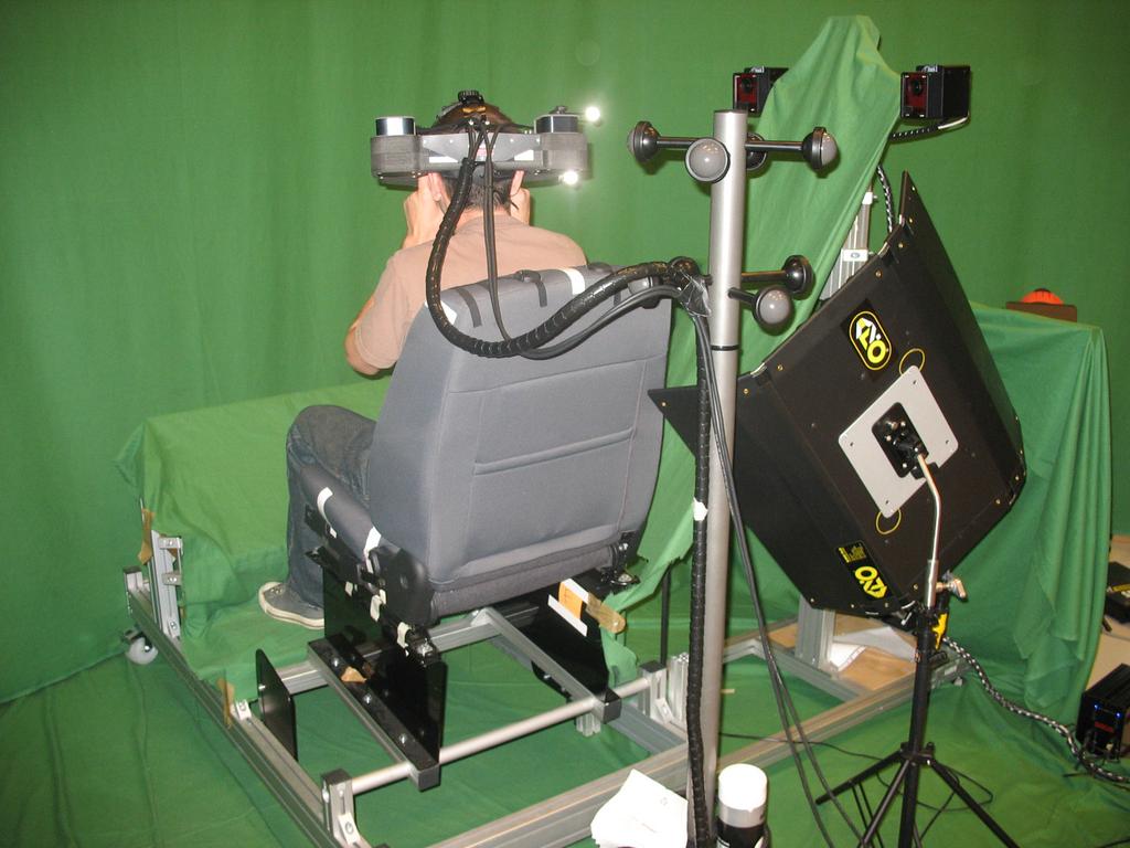 18th International Conference on Artificial Reality and Telexistence 2008 condition (Virtual Reality Head-Tracking).