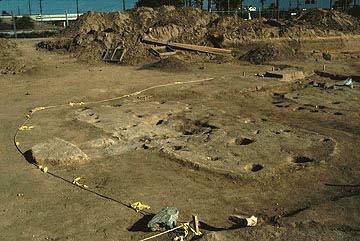 although there was more variety in the types of sites in this period. Some sites had both ballcourts and large plazas.