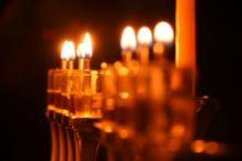 Kids Games The Case of the Stolen Menorah: an Enlightening Hanukkah Mystery: The