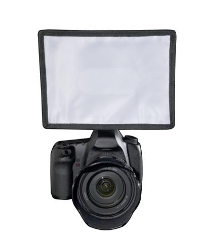 9 FD-500 FABRIC SOFTBOX Reduces flash harshness Delivers diffused light and softened shadows Window openings for fill light Fits most portable flashes 1.