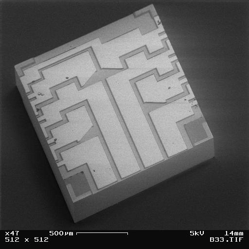 34 Annual Report 1999, Dept. of Optoelectronics, University of Ulm Fig. 3. The SEM micrograph at the top shows an integrated optoelectronic laser chip with dry-etched facets.