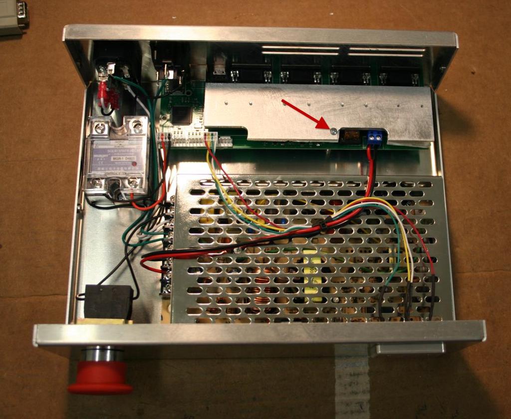 Figure 21 - Shark Control Box - Rectangular Heat Sink Remove the heat sink retaining screw.