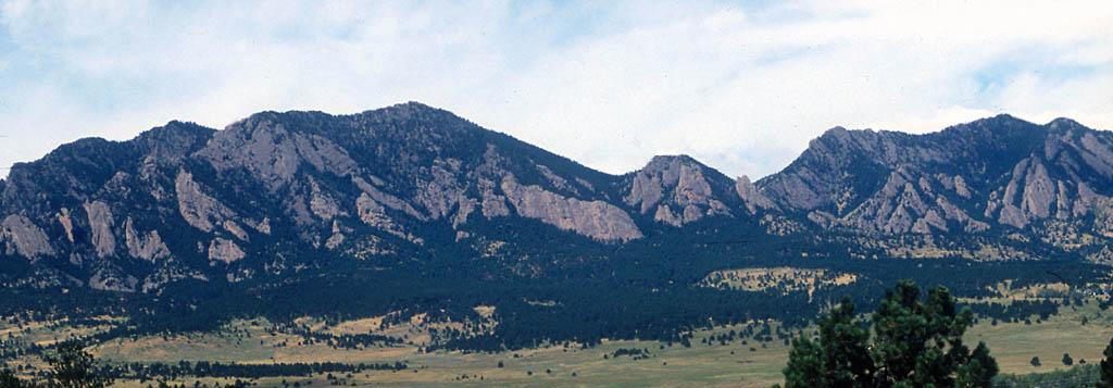 6 E. GIACCARDI, H. EDEN, G. FISCHER Figure 1. A Picture from the City of Boulder's Open Space and Mountain Parks Archive ( OSMP). 3.