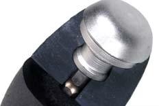 The solid steel cap at the end of the SoftFinish handle enables controlled hammer blows, for example, when loosening a tight screw.