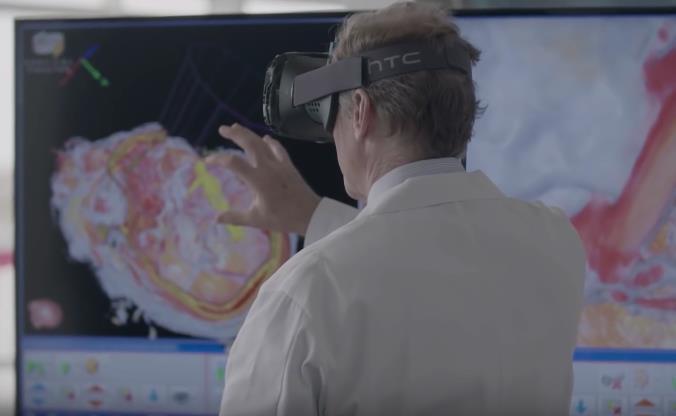 USE CASE #3 - MEDICINE TRAINING AND THERAPY AR and VR could revolutionize the visualizing of medical imaging, help with surgical simulations, and be used directly for therapy (such as virtual