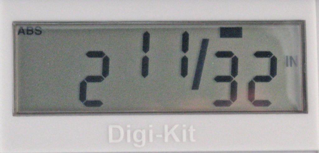 illuminated bar indicates an additional 1/64 of an inch of measurement.) For better resolution, switch to 1/32 or 1/64 mode.