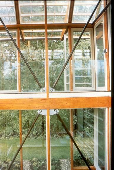 Timber residence Architect: Thomas Herzog rods resist
