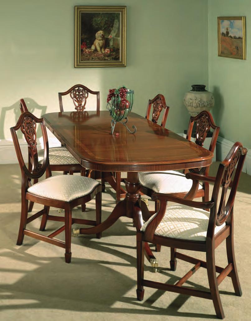 Traditional All of our traditional solid mahogany dining table tops are constructed from figured crown mahogany timbers.