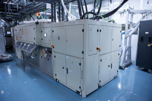 Laser power (W) CO 2 laser power scaling to scale EUV power Efficient CO 2 laser pulse amplification Slide 34 Throughput, WPH 125 145 185 EUV power (W)