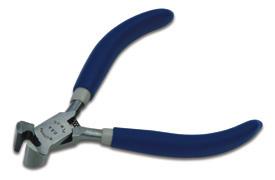 Standard Diagonal Cutting Pliers 23404 5 1 /2 23405 6 1 /4 Jaws are polished with rust-protective coating.
