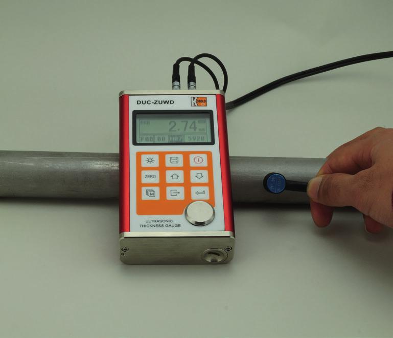 The DUC-ZUWD determines the thickness of a structure or a pipe by accurately measuring the time required for an ultrasonic signal to travel through the thickness of the material, reflect from the