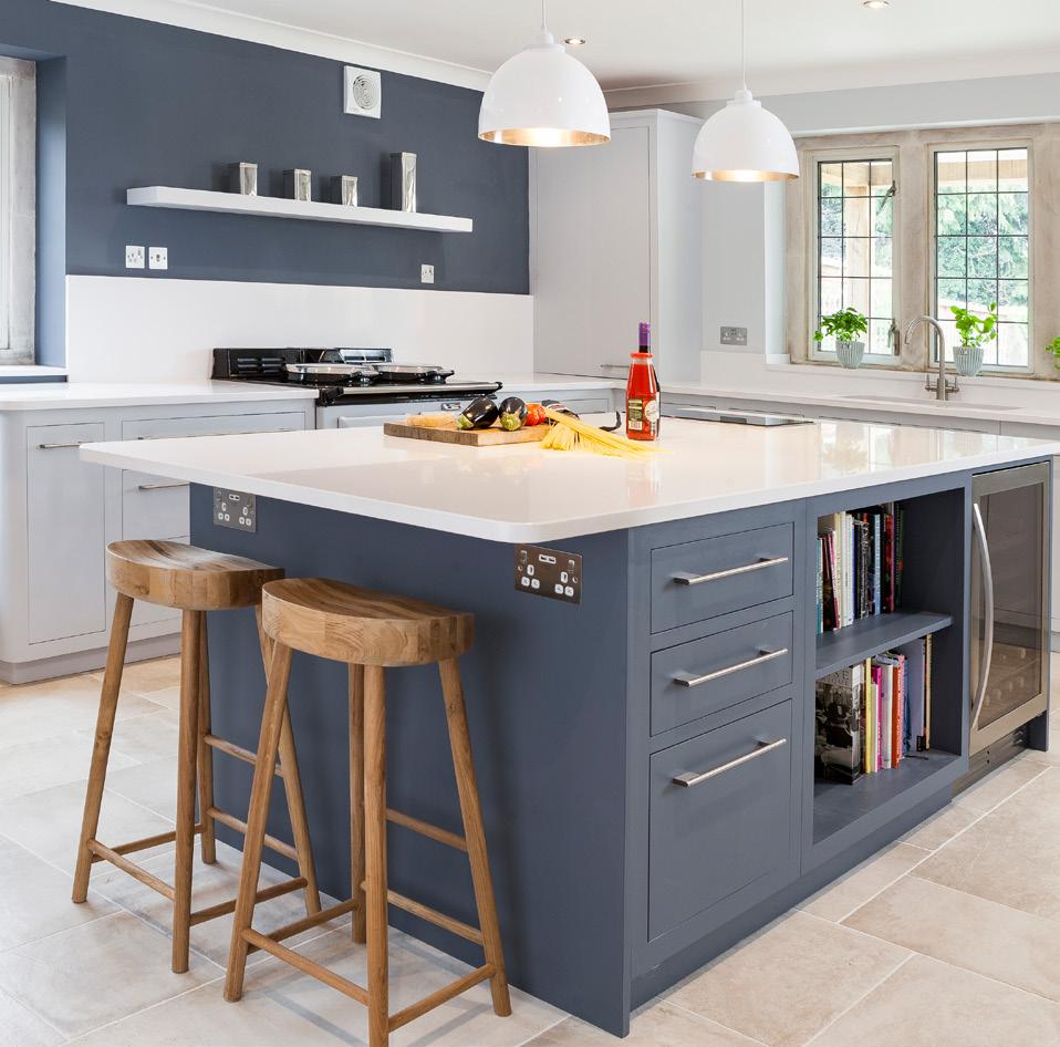 WELCOME TO FOUR CORNERS We re a family business based in the Cotswolds, with over 50 years experience in kitchen design and cabinet making. Our passion is design, craft and character.