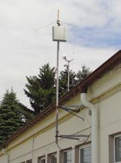 A mobile base station is available for installing the sensor chain in the field and for controlling and measuring activities in the working network.