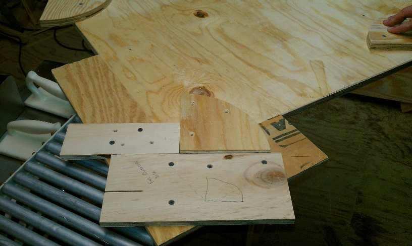 (and theoretically allow for double-stacking risers) Similarly, the quarter disk jig is made of four pieces of ply, locating the