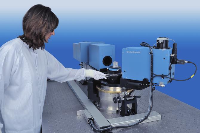 SpectroMaster UV-VIS-IR HR with motorized