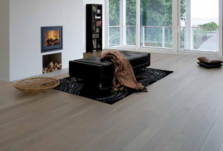 Design with Pearl Collection Oak Natural Pearl A pale pearl wash with reflective qualities enhance the characteristics of the oak.
