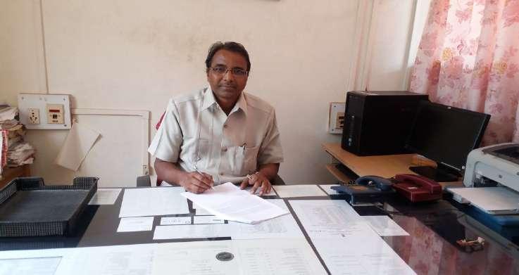 Director, USIC, Karnatak University, Dharwad About the Center: University Science Instruments Center (USIC) is a multi-purpose cluster of sophisticated analytical instruments serving the community of