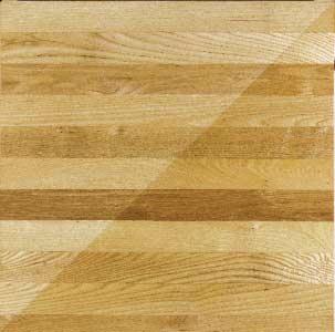 ASH, WHITE Fraxinus americana COLOR: Heartwood is light tan to dark brown; sapwood is creamy white. Similar in appearance to white oak, but frequently more yellow.