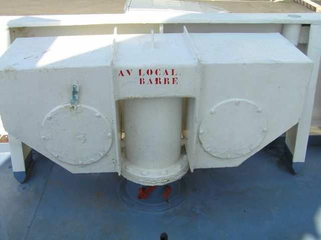 STEERING GEAR ROOM USED AIR VENTILATOR FLAP VALVE Position: Deck C, starboard of the working deck - Removal of these flap