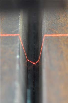 V Cap can be used for Pre weld inspection to measure Root HiLo, Root Gap, Top Gap, Top HiLo. Scanning is a single button operation. The scan positions are recorded and played back on a computer.
