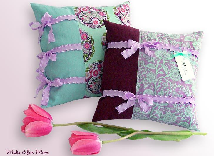Published on Sew4Home Happy Mother's Day: Big & Little Pillow Pair With Ruffly Ribbon Ties Editor: Liz Johnson Wednesday, 27 April 2011 9:00 Give Mom a pillow duo that will add an instant splash of