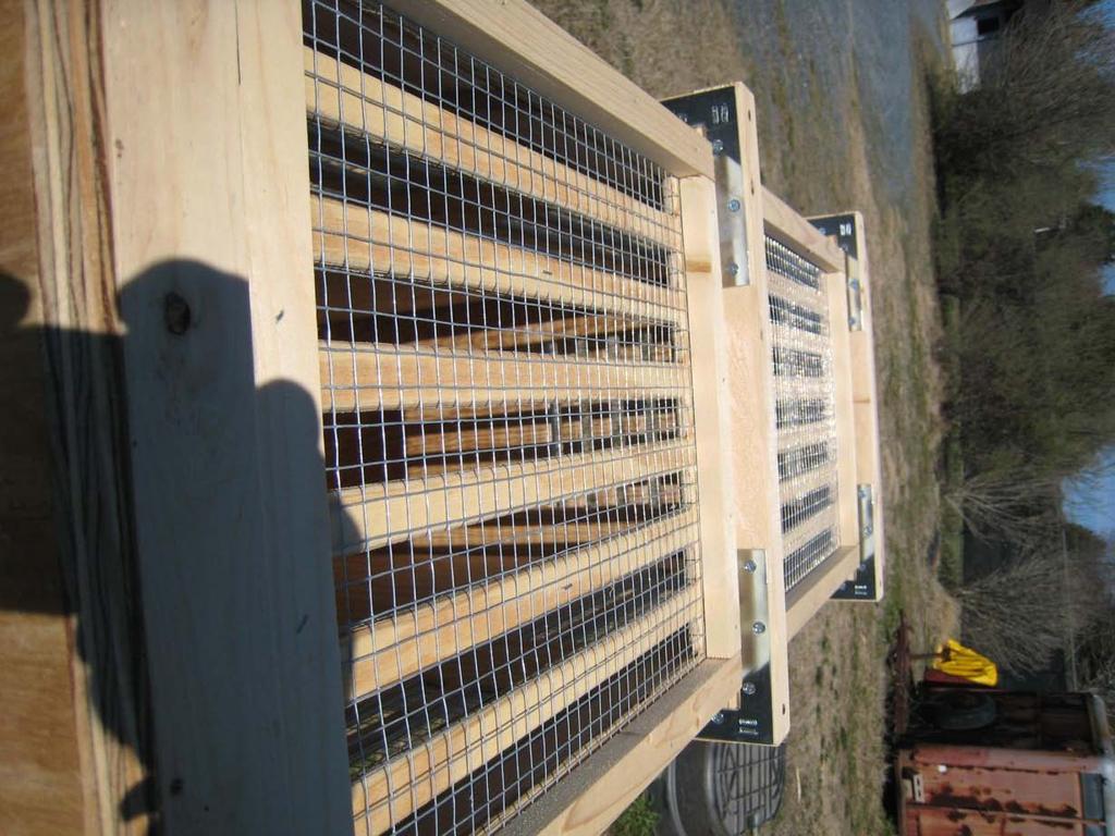 View of the top of the crate showing the 1 ventilation slots.