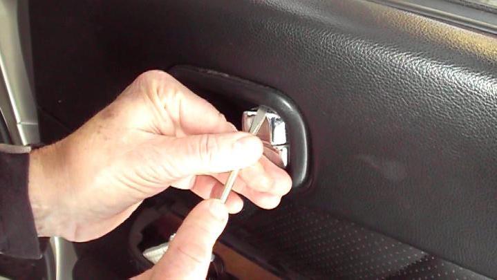 Instructions below may refer to the latch end or the hinge end. This means that as you look at the driver s door from the inside, the Right side is the latch end, and the Left side is the hinge end.