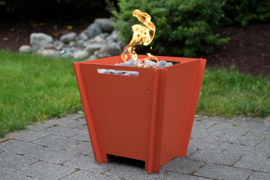 18" FIRE PIT GROOVEBOX 18" FIRE PIT The 18 Groovebox Fire Pit makes a bold statement in even the
