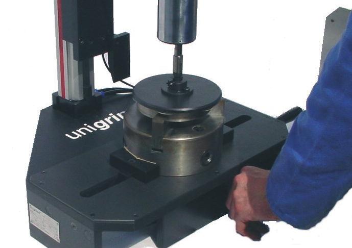 Working range: DN 15 300 (1/2-12 ) For grinding/lapping big valves and butt-welded valves the machine is mounted with