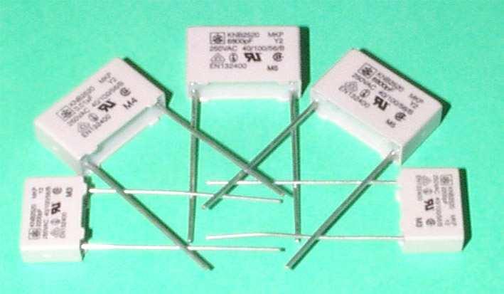 Capacitors: Type KNB 2520 250 V AC, 300 V AC class Y2 2522 2523 TECHNICAL DATA: Construction: polypropylene film, metallized Rated voltage: 250 V A.C., 300 V A.C. tolerance: ± 20 %, ± 10 % Climatic category: 40/100/56 according to IEC 60068-1 Passive flammability: according to IEC 60384-14 Temperature range: - 40 C to + 100 C Test voltage: 4000 V D.