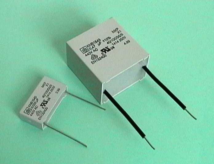 Capacitors: Type KNB 1540 440 V AC class X1 1542 1543 TECHNICAL DATA: Construction: polypropylene film, metallized Rated voltage: 440 V A.C. tolerance: ± 20 % for C 0,1 µf ± 10 % for C > 0,1 µf