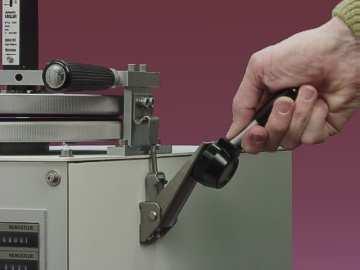 English 5. Pull down top plate locking lever. 6. Disengage cam-lock mechanism. 7. Raise top plate to open position. 8.
