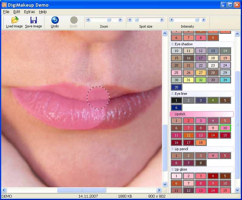 Manual DatInf DigiMakeup 5 Lips example What applies in real life is also true for this program: Moving closer to a mirror makes it easier to apply makeup.
