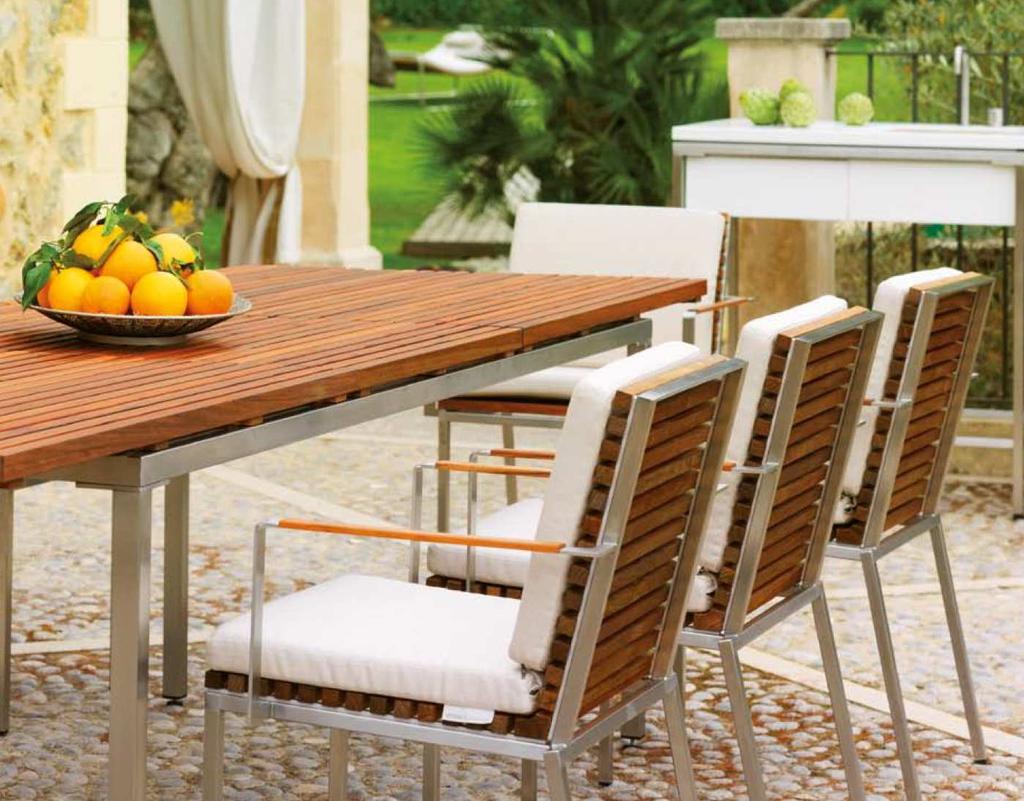Loom Crafts S T Y L E Y O U R L I F E S T Y L E T E A K O U T D O O R F U R N I T U R E Loom Crafts has associated the world over with outdoor leisure furniture that strikes the highest notes in
