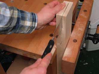 vise so that the guide line is perfectly vertical. Start the cut at one corner using the fine (cross-cut) teeth of the Ryoba saw.