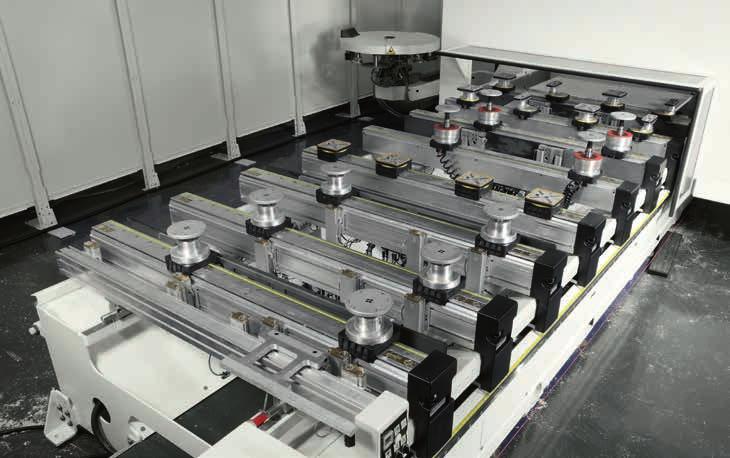 13 The worktable can be configured for machining heights of 50 mm or 110