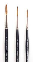 Series 111 Short Handled Round Designed specifically for use with watercolour and water based media, these round headed brushes have good colour carrying capacity and hold a sharp point.