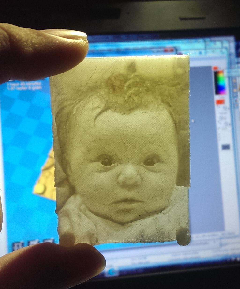 Print your lithophane using natural (white) PLA. I used a layer thickness of 0.15mm.