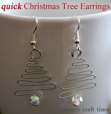 Quick Christmas Tree Earrings By Carolina Moore Continuing the week of Quick Handmade Holiday Gifts, today I m showing you jewelry.