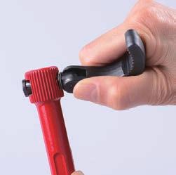 4-position telescopic handle allows quick adjustment to